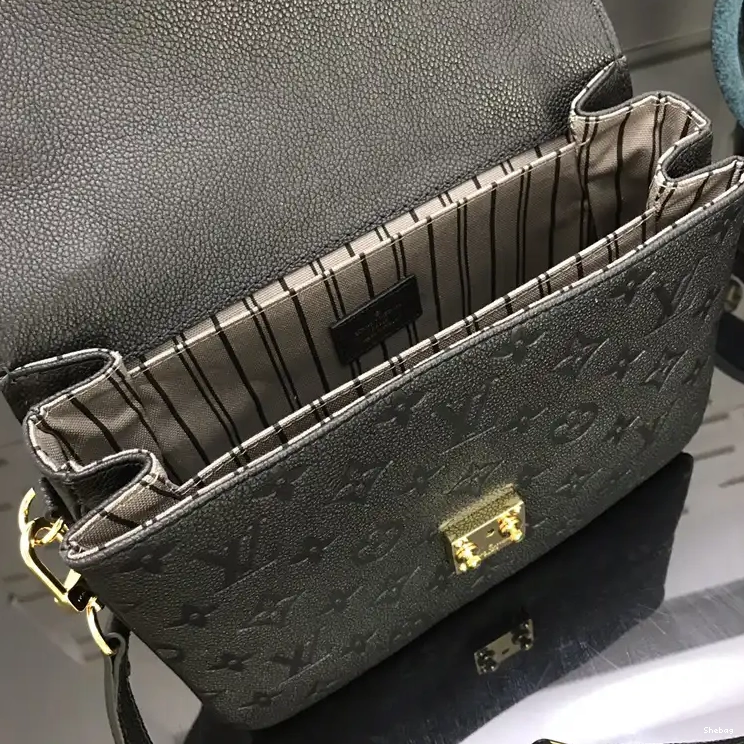 LV 2205HT0019 Bag 0630